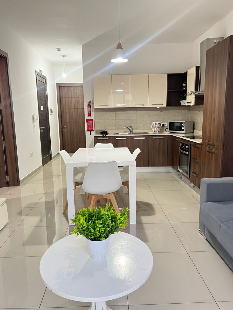 Cocina compartida de Shared Apartments By StayWise